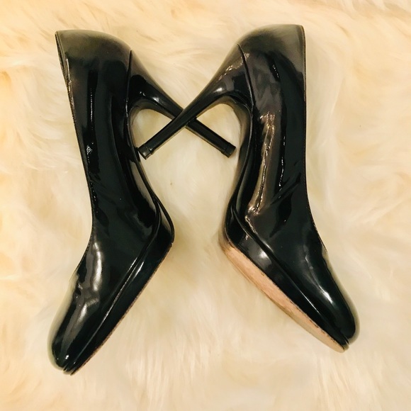 💕Host Pick💕 Stuart Weitzman Pumps - Picture 3 of 8